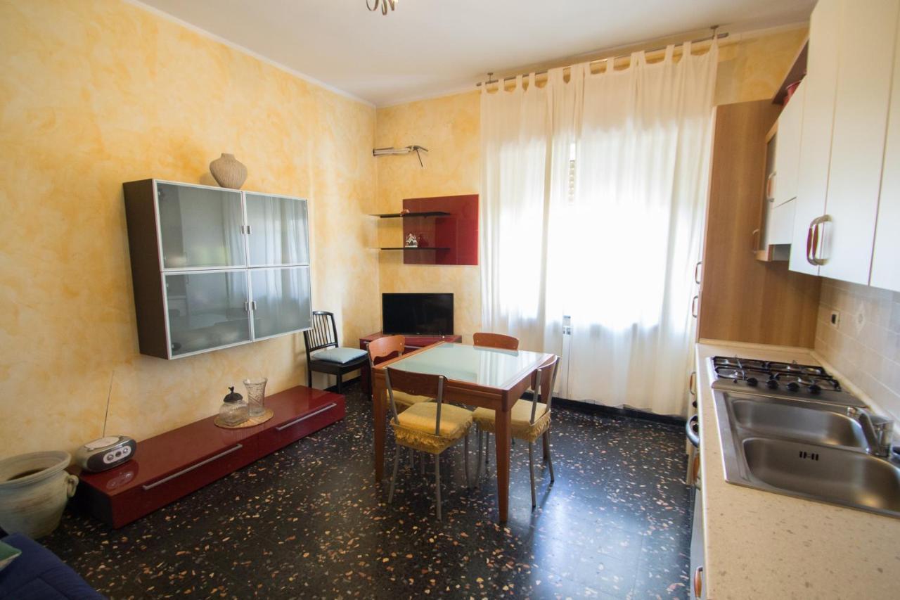 Yellow House Савона Екстериор снимка