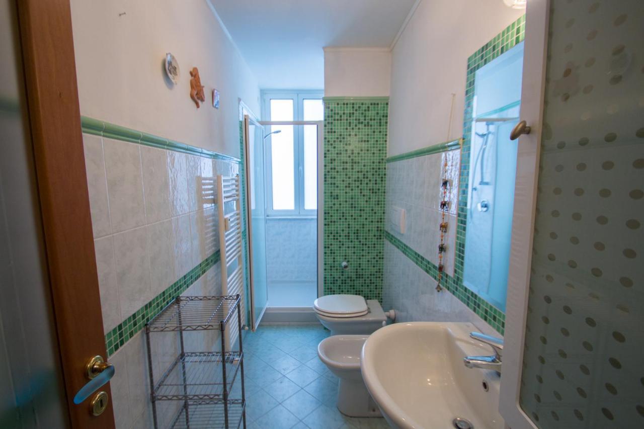 Yellow House Савона Екстериор снимка